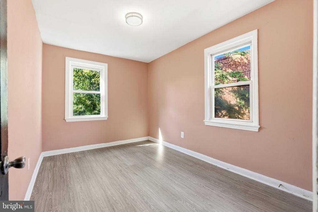 5053 Benning Road Se - Photo 20