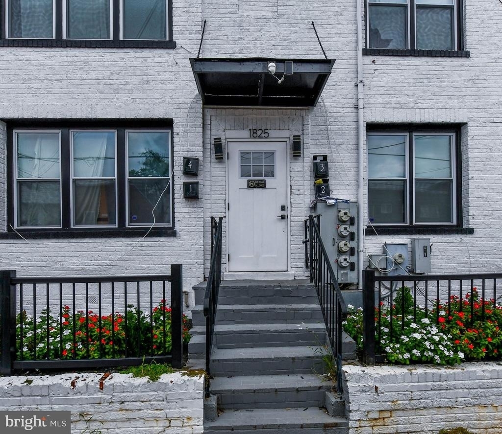 1825 Providence Street Ne - Photo 1