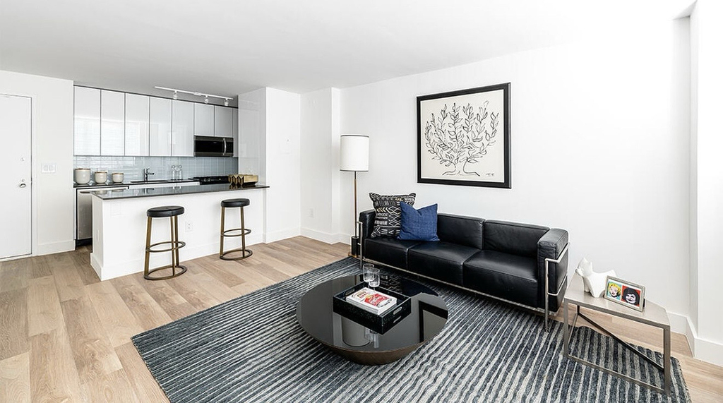 444 West 35th Street - Photo 0
