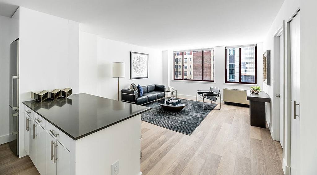 444 West 35th Street - Photo 3