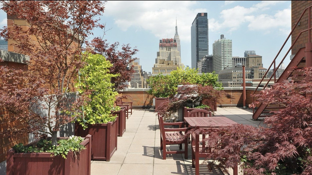 444 West 35th Street - Photo 4