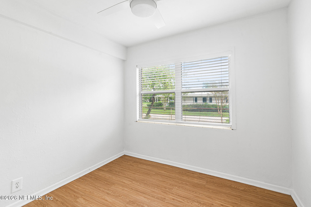 802 4th Avenue N - Photo 17