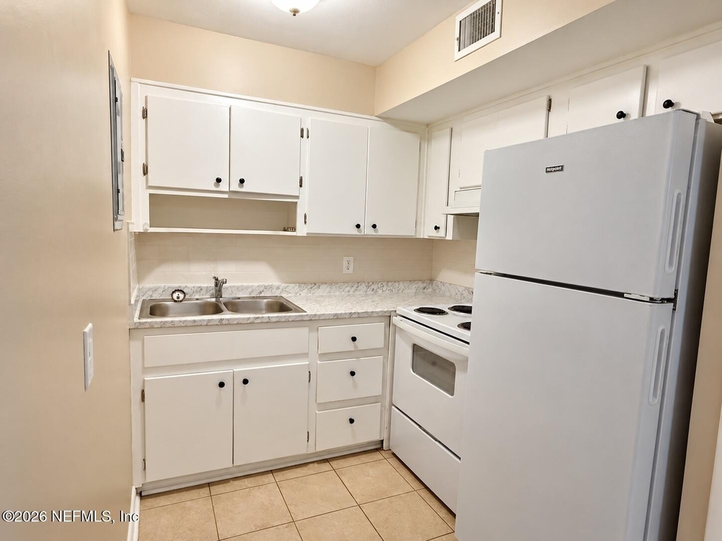 3212 Herschel Street - Photo 5