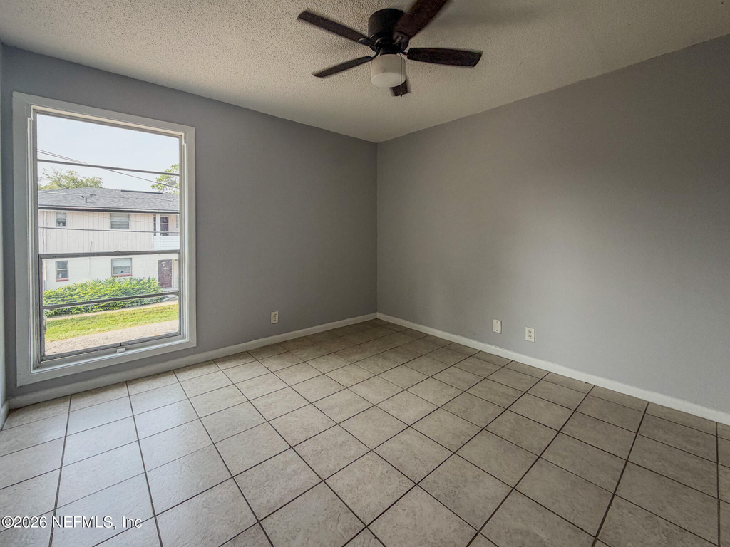 1124 Woodruff Avenue - Photo 7