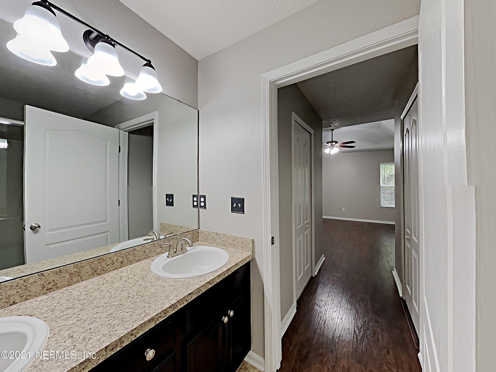 6449 Rolling Tree Street - Photo 10