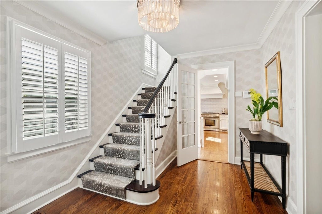 1094 Pine Street - Photo 1