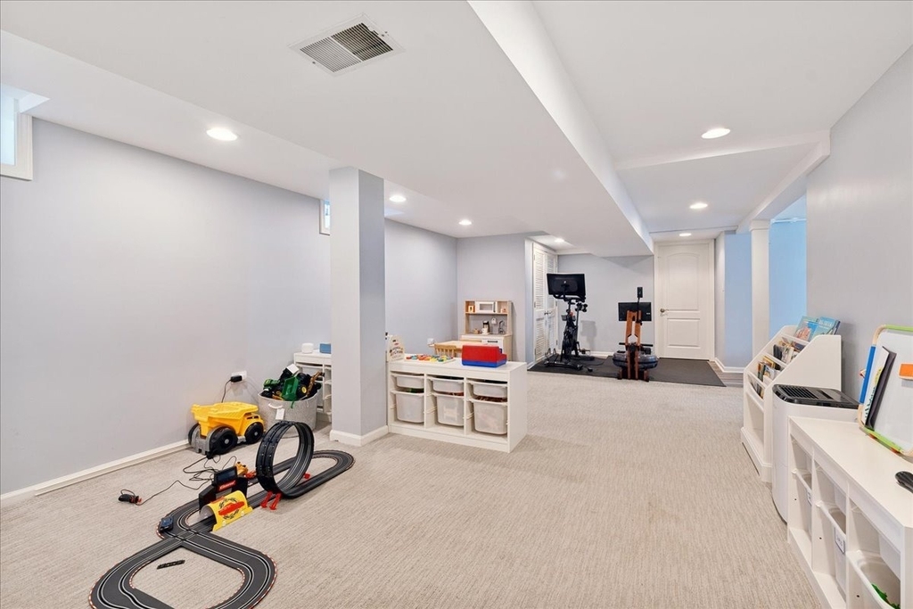 1094 Pine Street - Photo 19