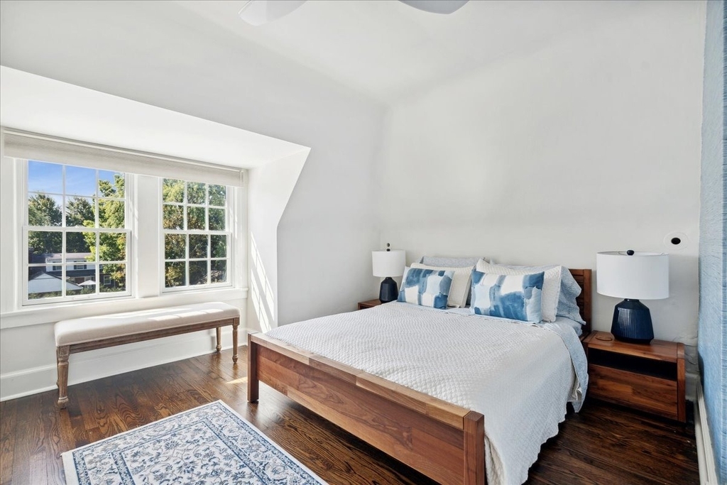 1094 Pine Street - Photo 16