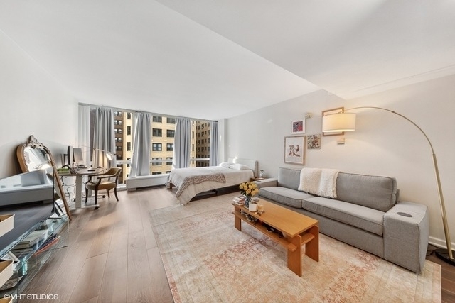 2400 N Lakeview Avenue - Photo 2