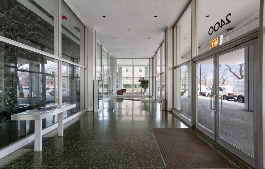 2400 N Lakeview Avenue - Photo 11