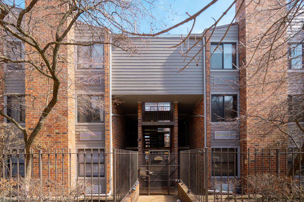 2225 N Halsted Street - Photo 0