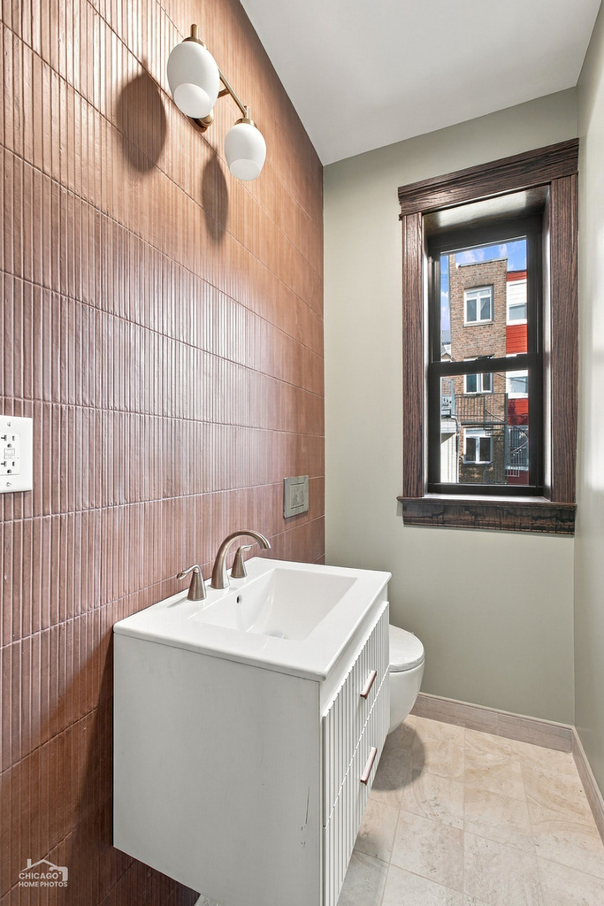 5847 N Magnolia Avenue - Photo 9