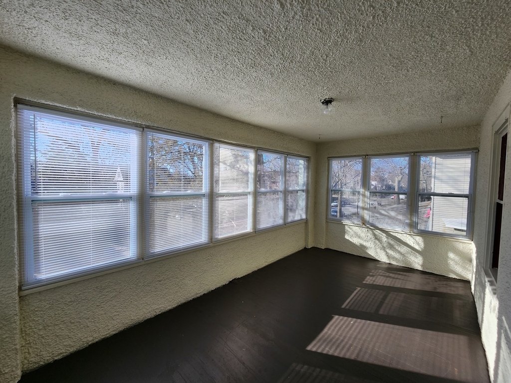 680 S Chicago Avenue - Photo 8