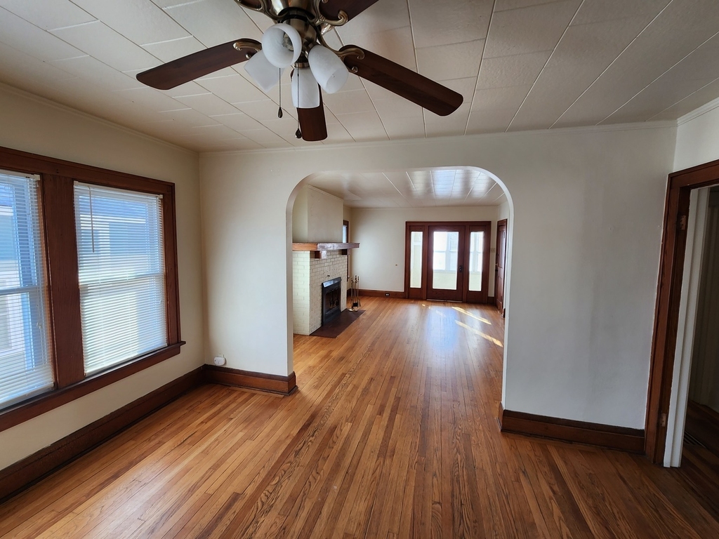 680 S Chicago Avenue - Photo 4