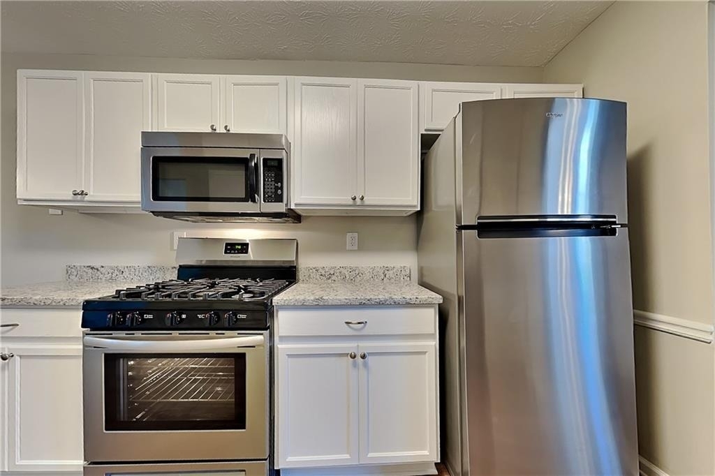 4332 Beaverton Circle - Photo 3