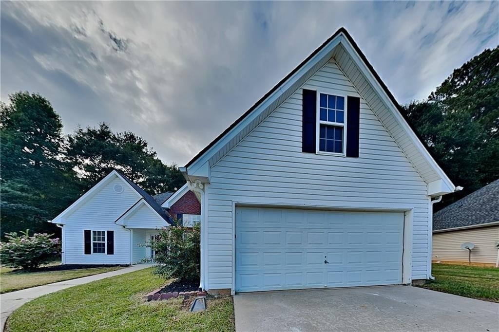 4332 Beaverton Circle - Photo 0