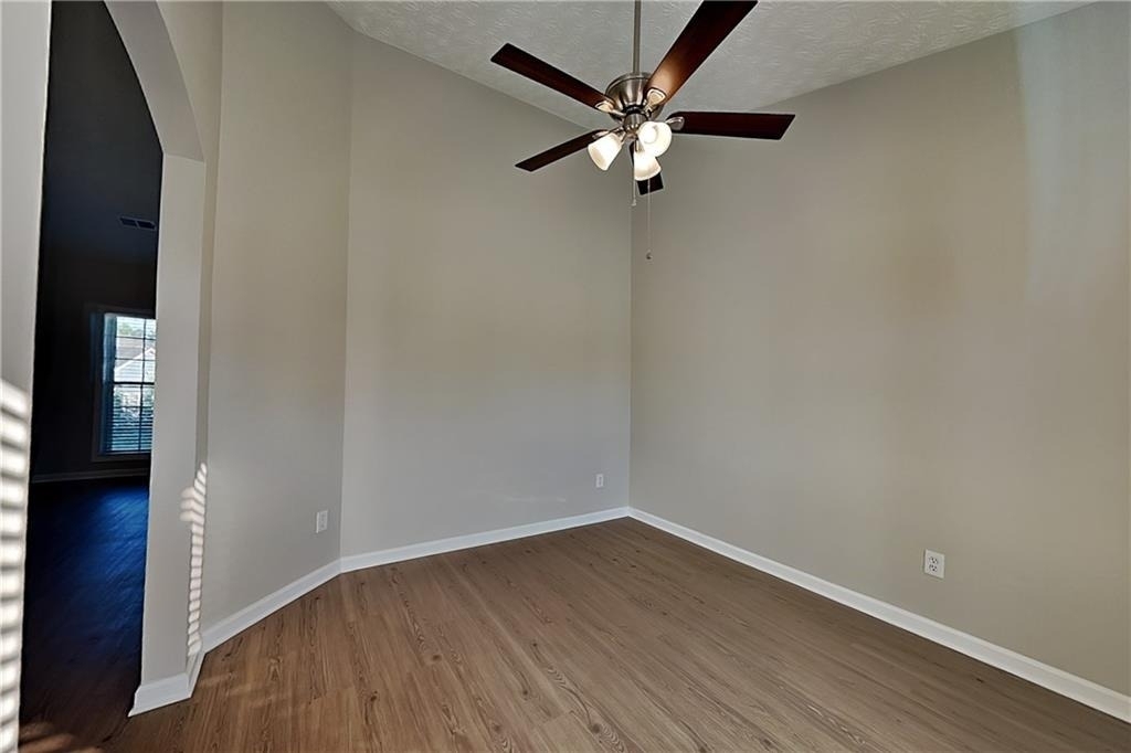 845 Clairidge Lane - Photo 4
