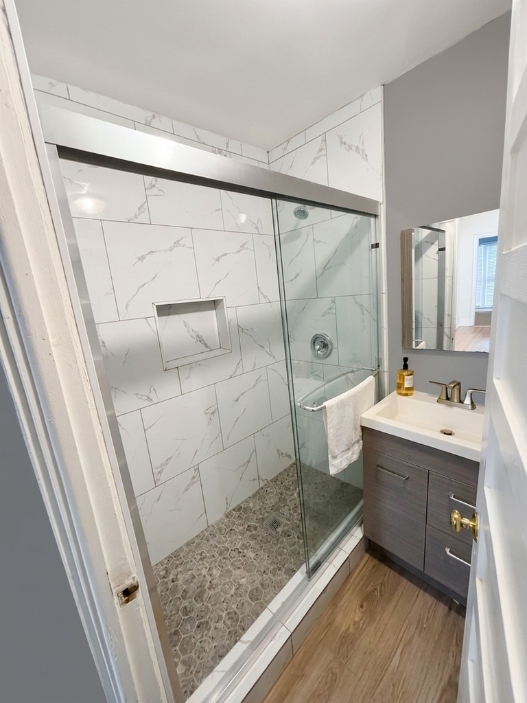 1228 Oak Avenue - Photo 2