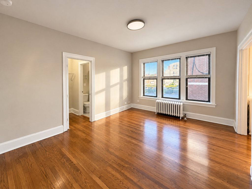 823 W Buena Avenue - Photo 9