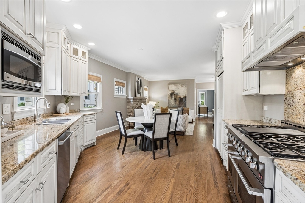 360 N Oak Street - Photo 7