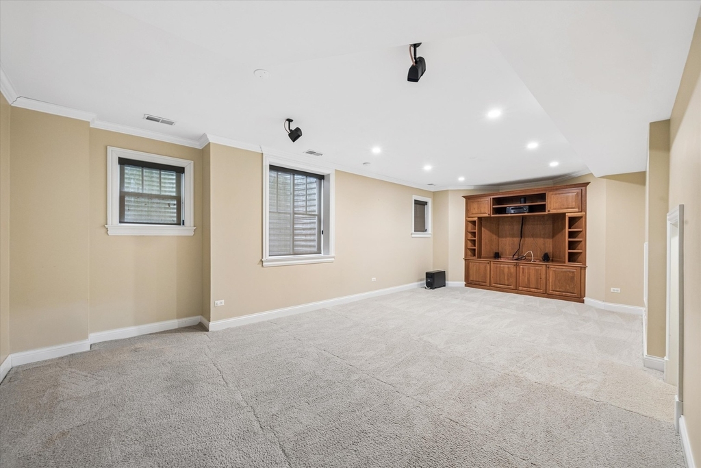360 N Oak Street - Photo 23