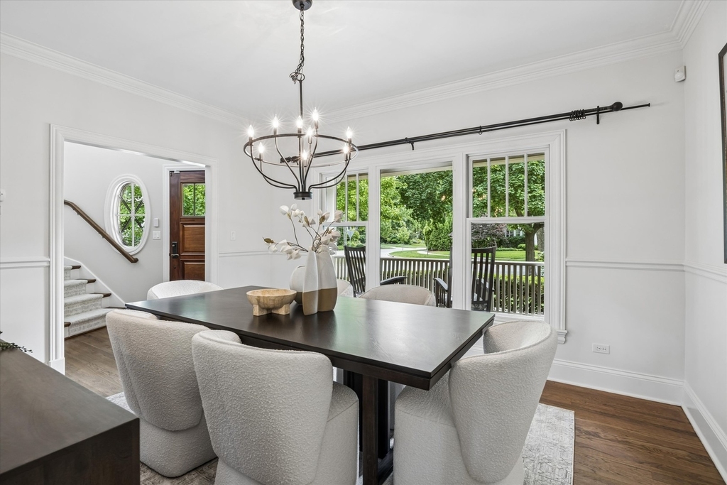 360 N Oak Street - Photo 1