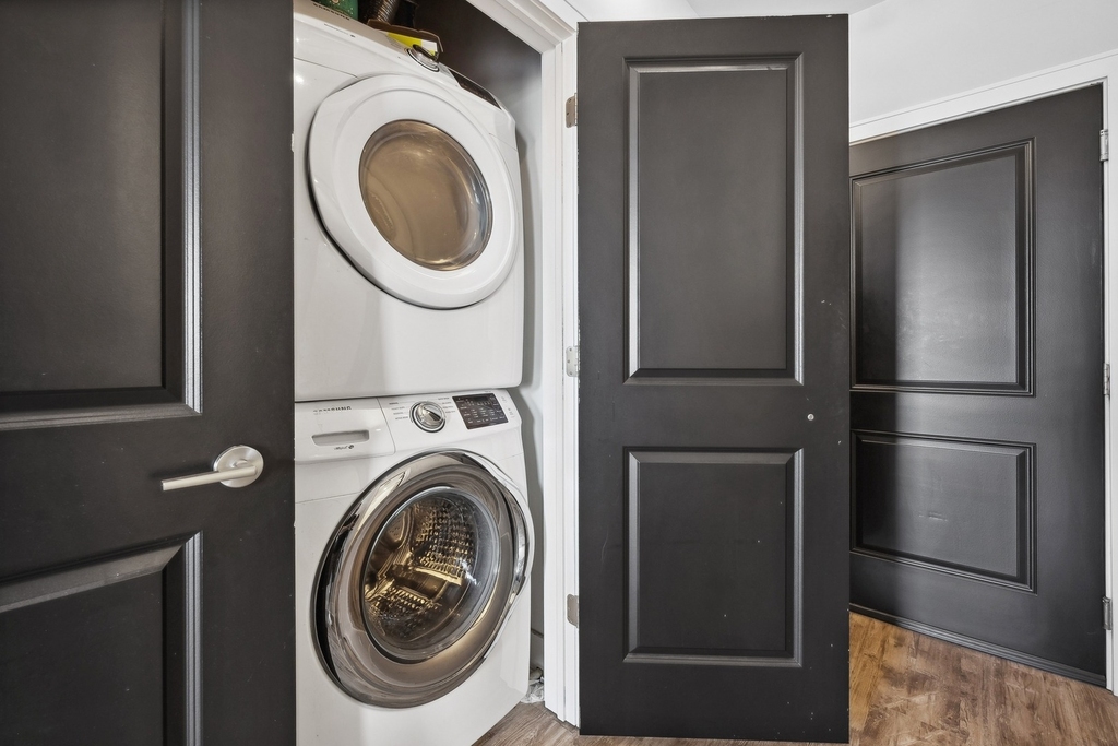 1572 N Milwaukee Avenue - Photo 12