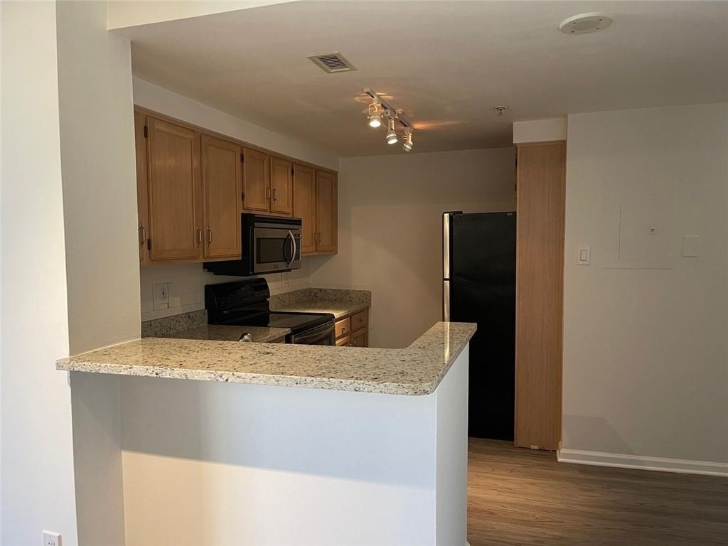 199 14th Street Ne - Photo 2