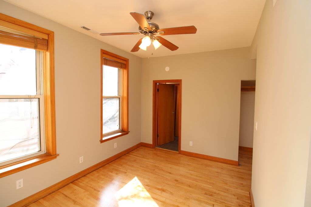 1852 W Thomas Street - Photo 4