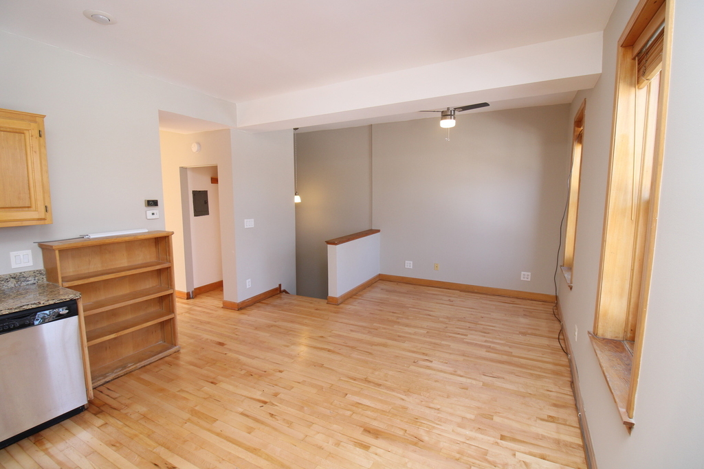 1852 W Thomas Street - Photo 1