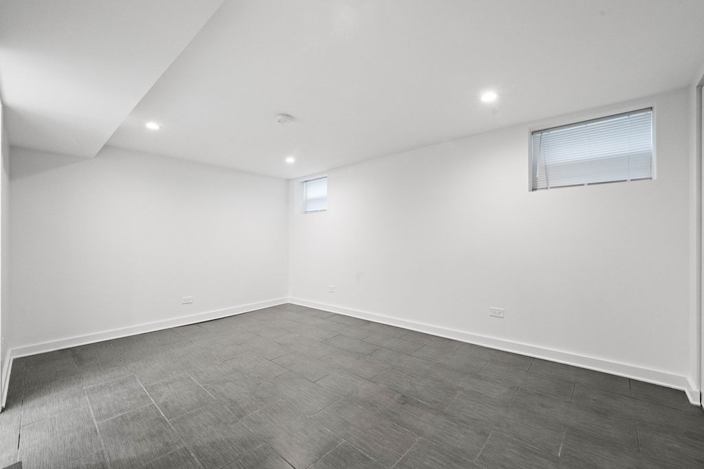 2737 W Lunt Avenue - Photo 7