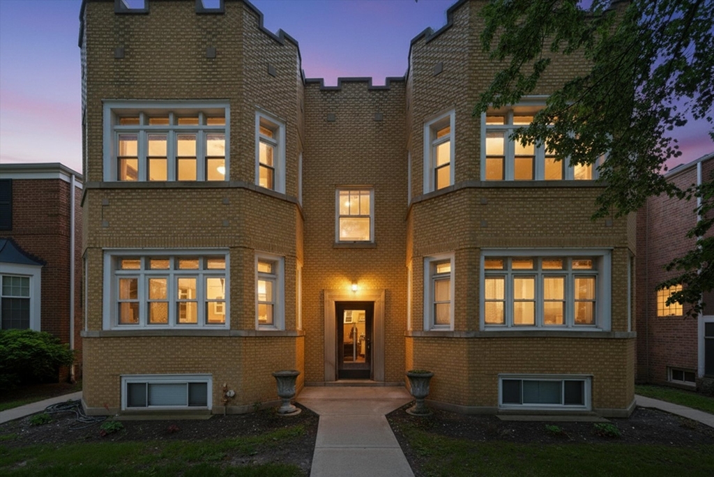 2737 W Lunt Avenue - Photo 1