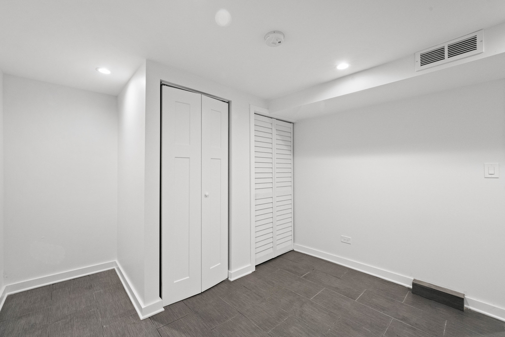 2737 W Lunt Avenue - Photo 13