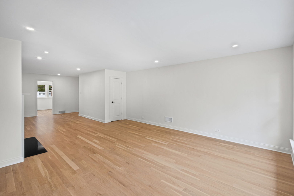 624 S Madison Avenue - Photo 1