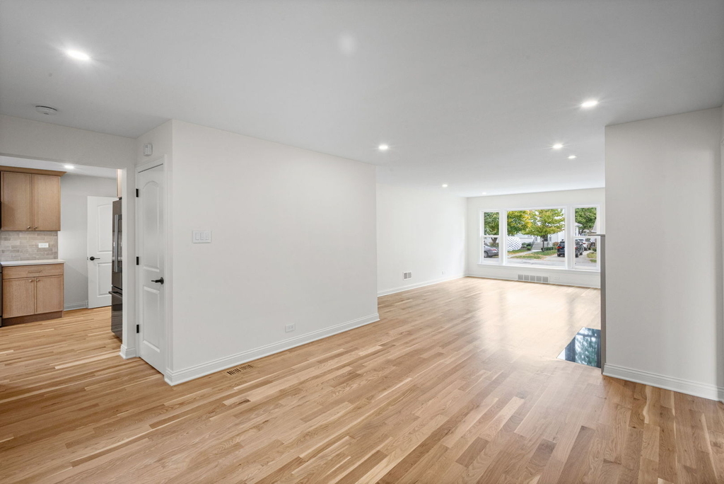 624 S Madison Avenue - Photo 4