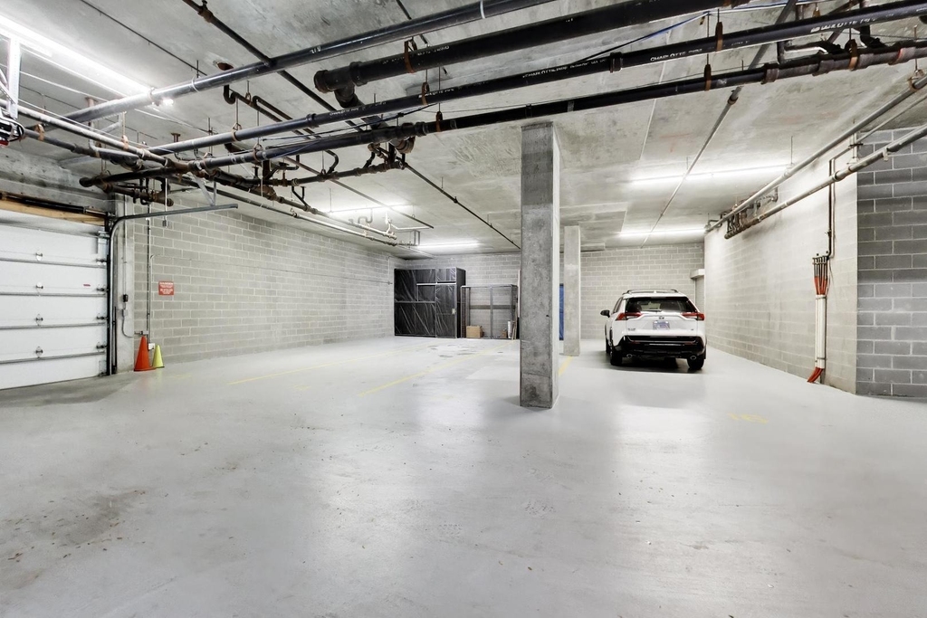 939 W Madison Street - Photo 35