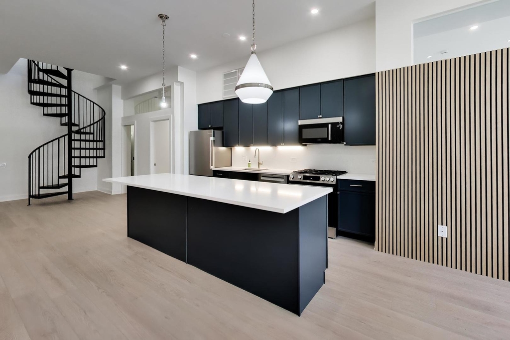 939 W Madison Street - Photo 6