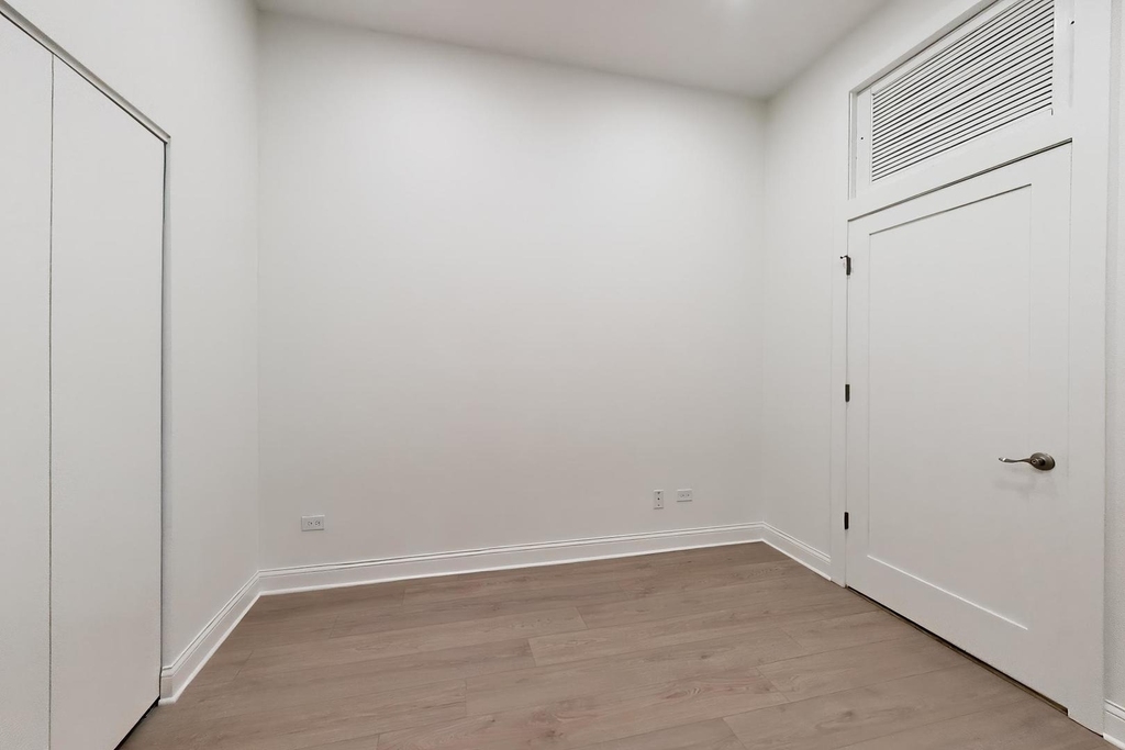 939 W Madison Street - Photo 12