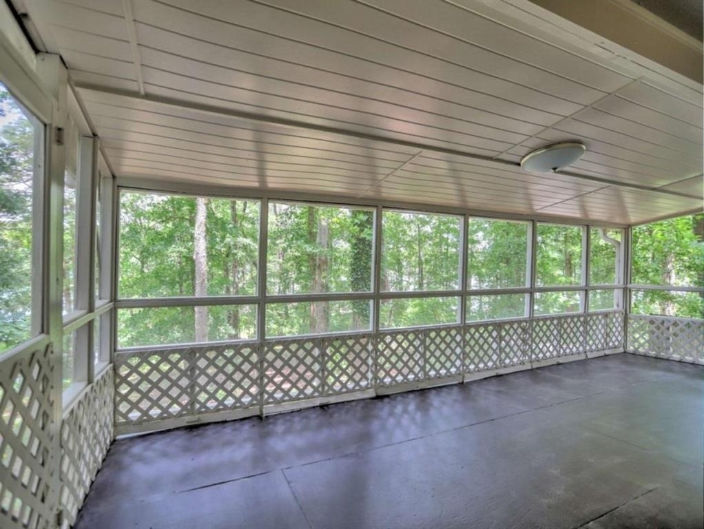 5465 Honeysuckle Trail - Photo 11