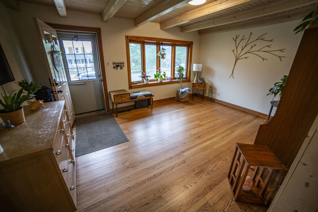 10804 S Ridgeway Avenue - Photo 2