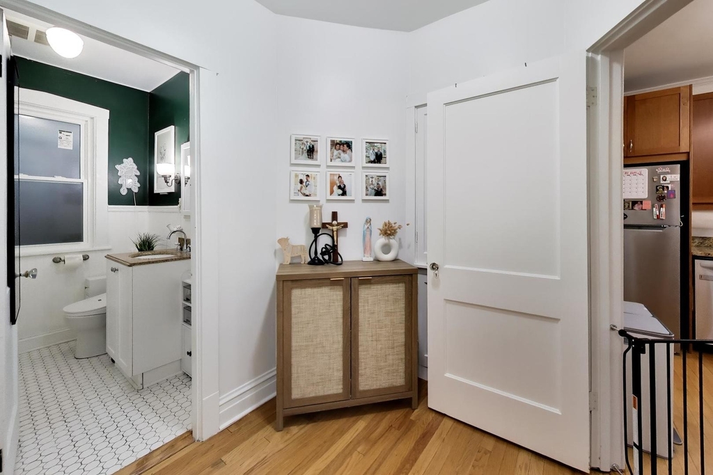 6217 W Grace Street - Photo 7