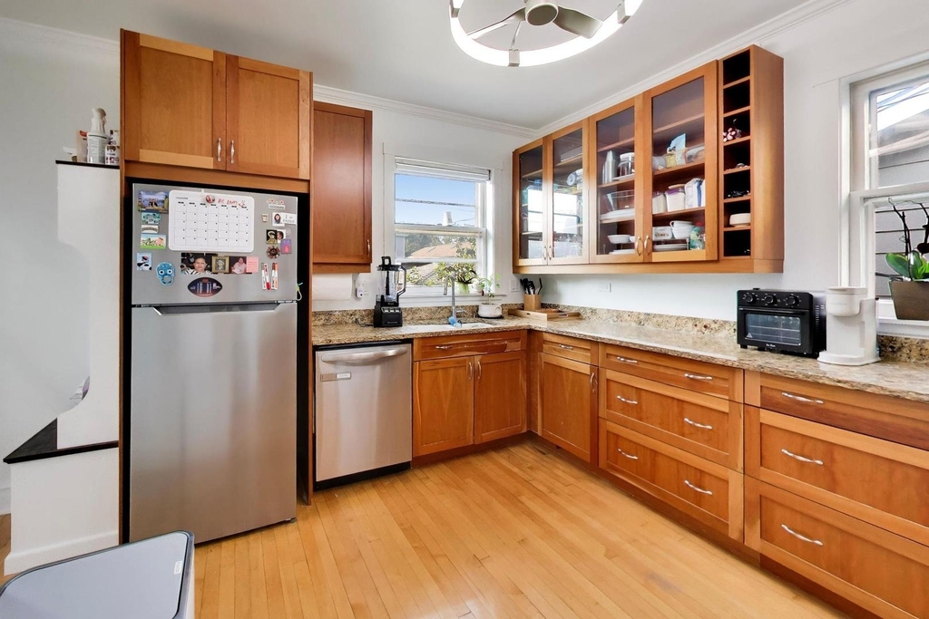 6217 W Grace Street - Photo 9