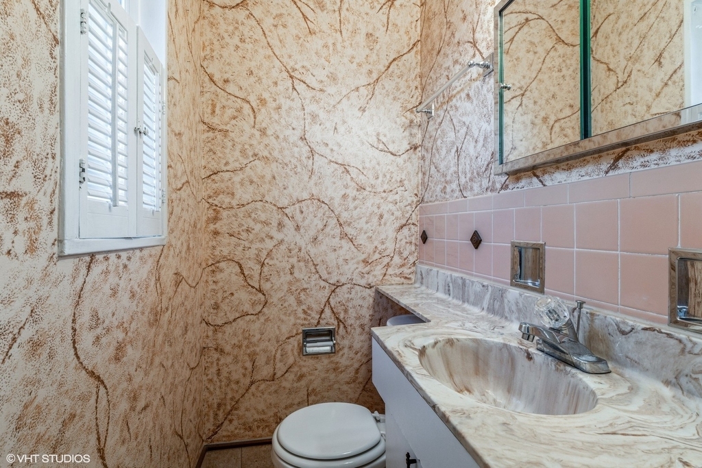 6240 N Cicero Avenue - Photo 11