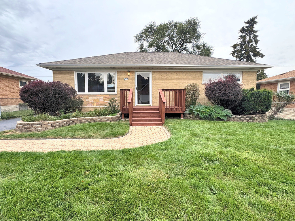 690 N Michigan Street - Photo 0