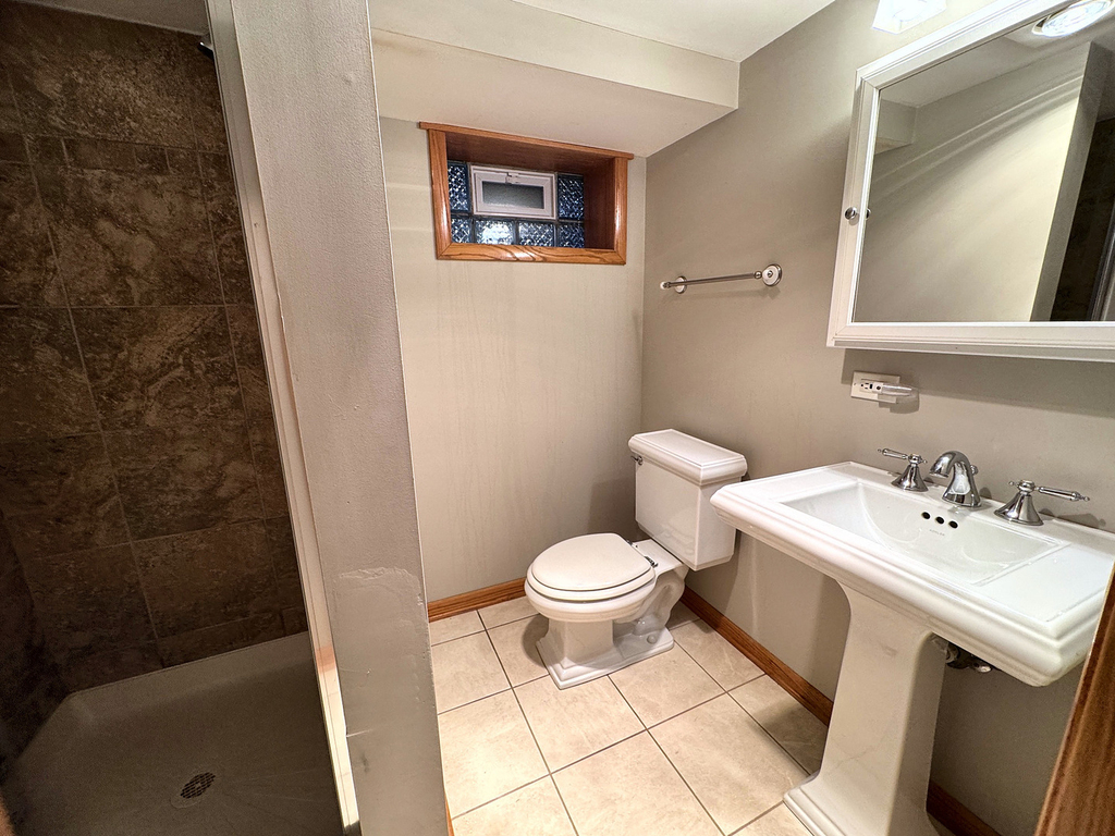 690 N Michigan Street - Photo 13