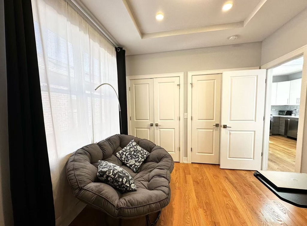 2839 N Rutherford Avenue - Photo 12