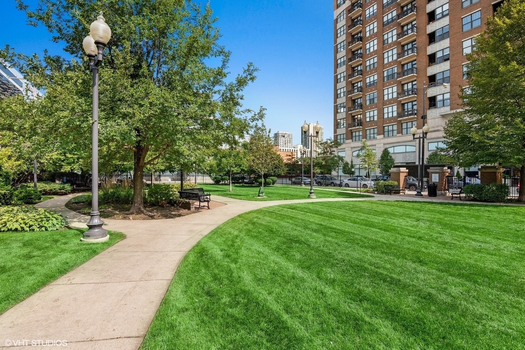 849 N Franklin Street - Photo 20