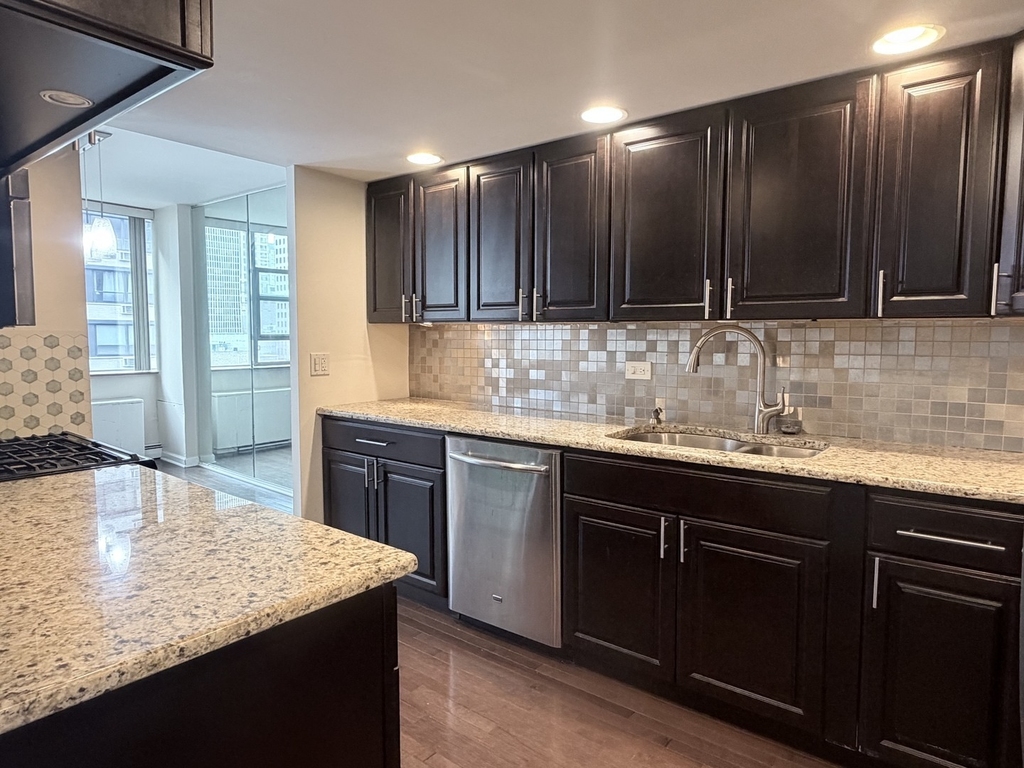 40 E Cedar Street - Photo 10