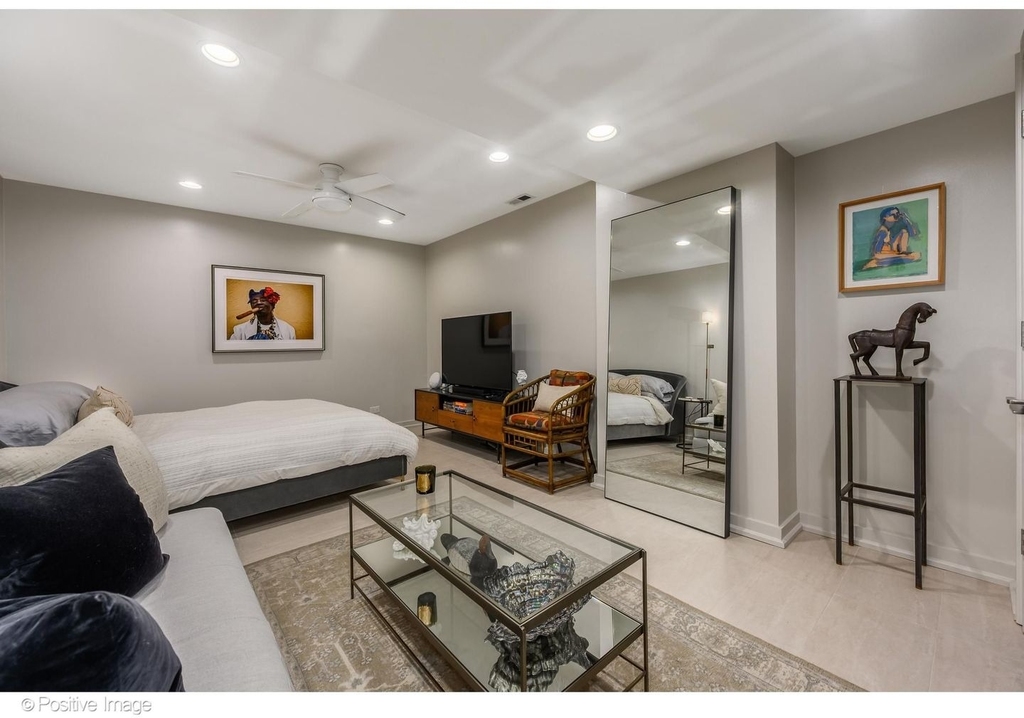 1660 N Hudson Avenue - Photo 21