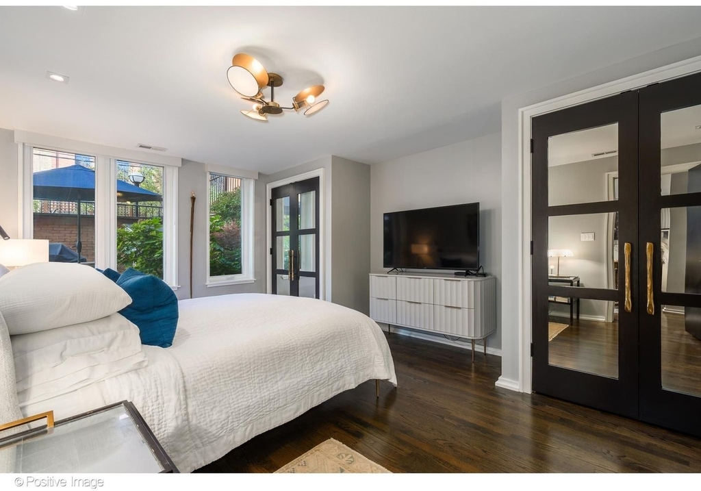 1660 N Hudson Avenue - Photo 16